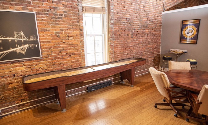 Wholesale District Apartment | Georgia Street 4 Bedroom Condo Downtown!