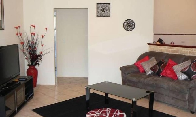 Wonthella House | Geraldton Luxury Retreat 2
