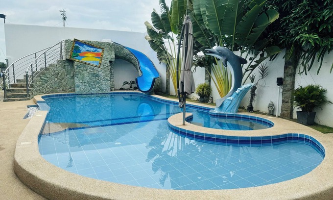 Cauayan House | German-run guest house with stunning pool and mini golf
