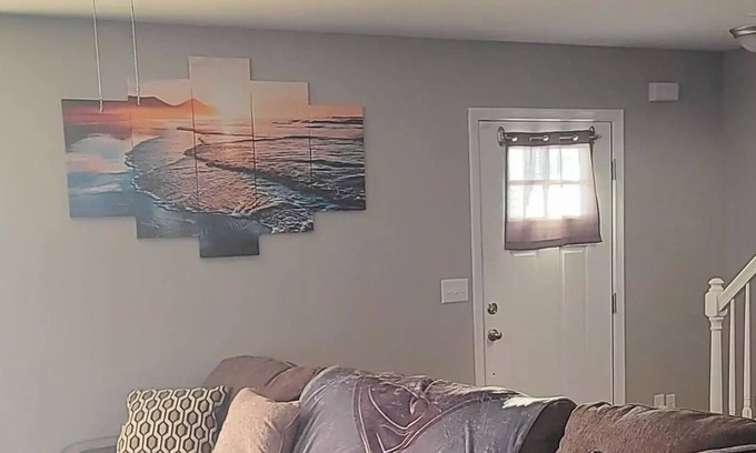 Milford House | Get away in New home away from home Near the beach!