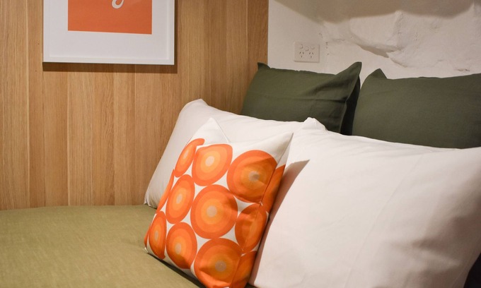 West Hobart Apartment | Get Funky in the heart of Hobart. Free parking