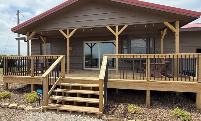 Salina House | Get Linked to the Prairie