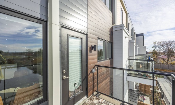 Downsview Condo | Getaway at Downsview Park- 2 BDR + 2.5 Bath