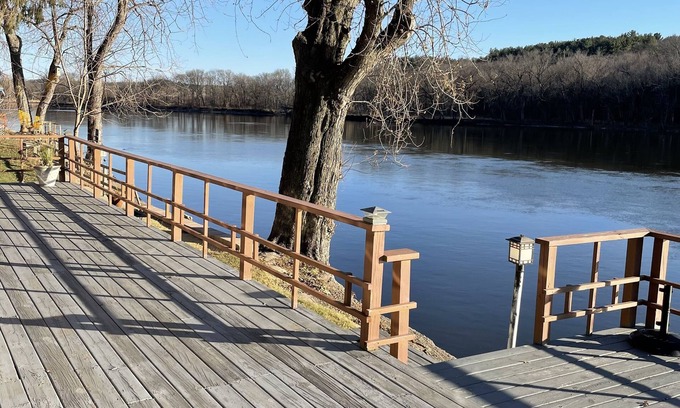 Holcomb House | Getaway Cabin on the Rock River, enjoy kayaking, canoeing and fishing