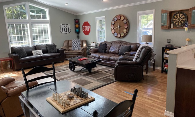 Crescent City Apartment | Getaway in the Redwoods