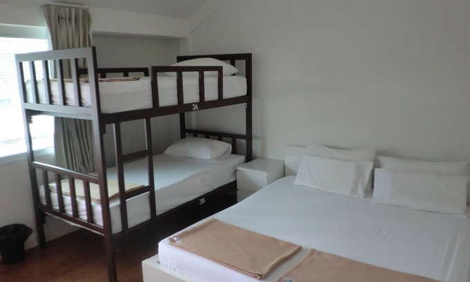 Samsen Nai House | Getting around town, Stay with Local guide