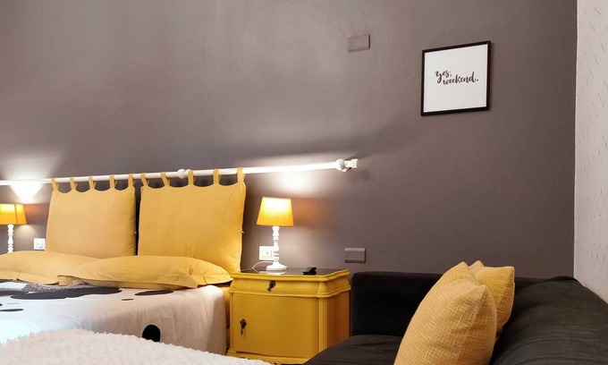 Seregno Apartment | GIALLO ORO APARTMENT- BETWEEN MILAN AND COMO LAKE