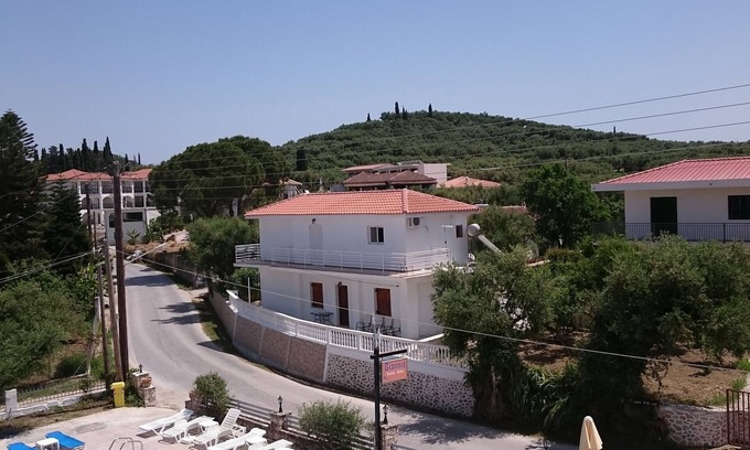 Katastari House | Giannis Studios Alykes
