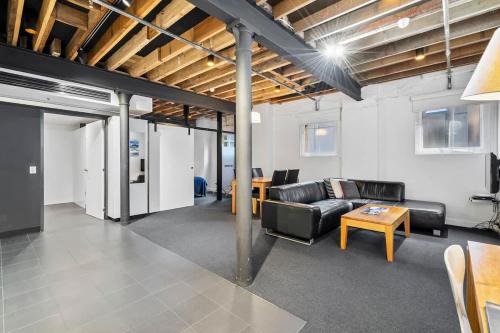 Sullivan's Cove Apartment | Gibson Mill waterfront warehouse apartment - 102