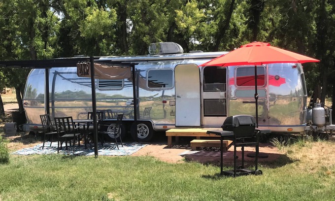 Gila House | Gila Vintage Airstream RV- pet friendly