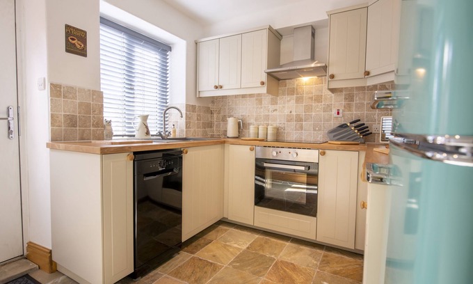 South Cave Cottage | Gilly Cottage, South Cave, Yorkshire Coast