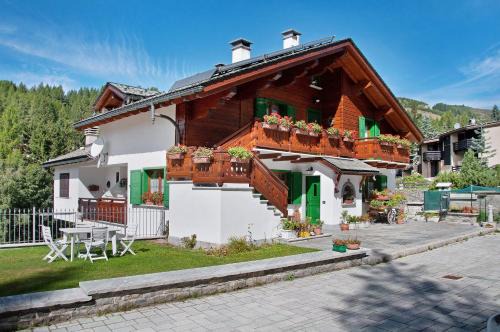 Madesimo Apartment | Ginepro Casa Vacanze