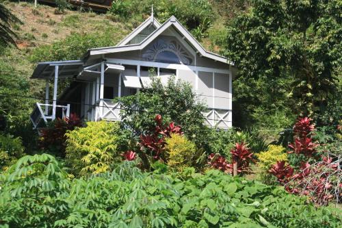 Savusavu House | Gingerbread Cottage and Studio Fiji