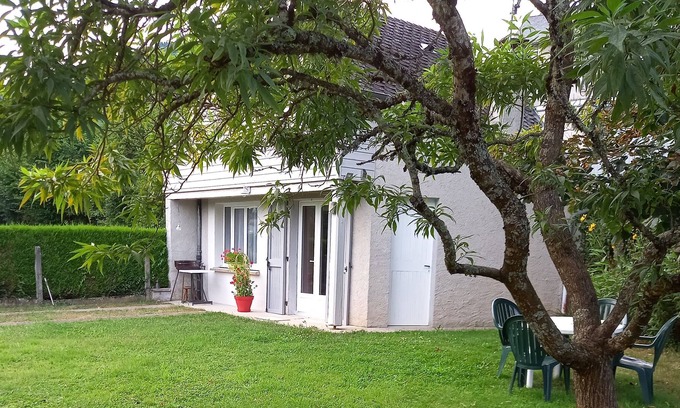 Polminhac Cottage | Gîte :a little corner of paradise, for 4 people