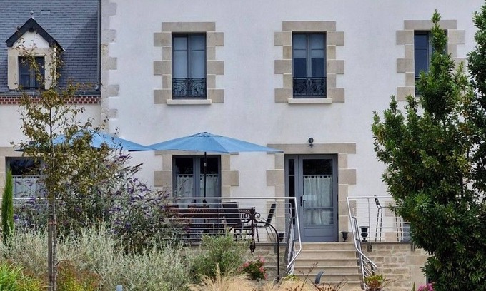 Briare Cottage | Gite Briare, 4 bedrooms, 11 persons
