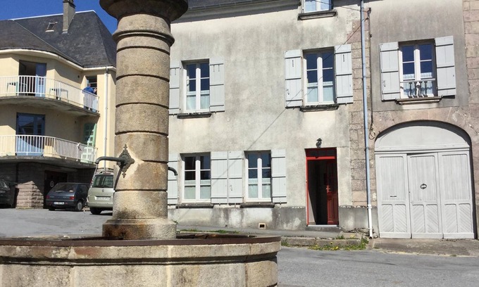 Faux-la-Montagne House | Gite de la Fontaine 23340 FAUX LA MONTAGNE