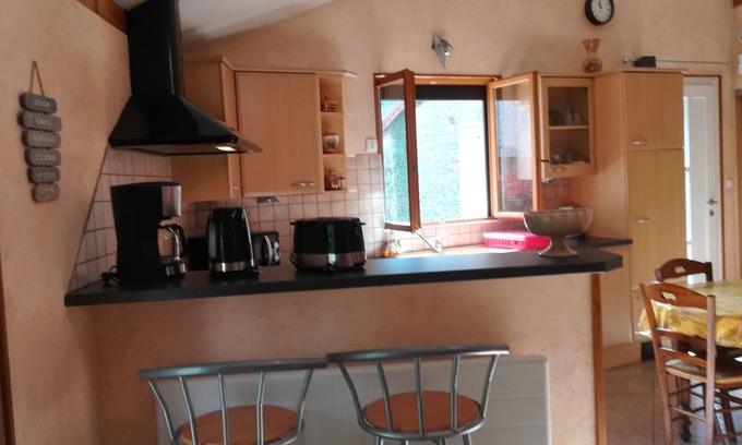 Cerdon House | Gite du Pressoir by the stream in Cerdon