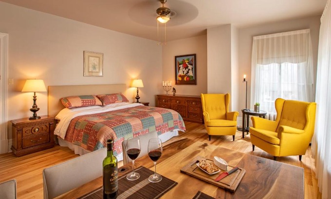 Montcalm Apartment | Gite du Quartier des Arts