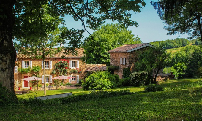 Mont-Roc Cottage | Gîte for nature lovers with spa and hammam