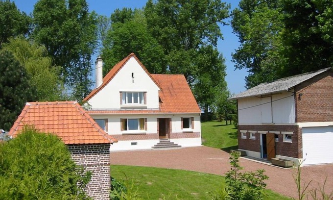 Vacqueriette-Erquieres Cottage | Gite in France, 3 stars, 11 prs, comfortable, relaxing, in natural environment