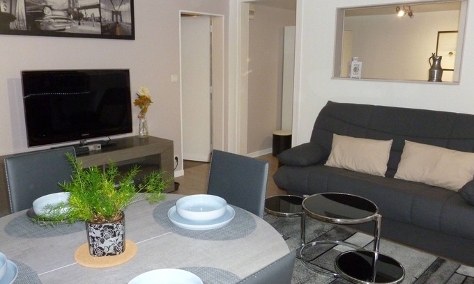 Gavray Apartment | GITE IN VALLEY OF SIENA