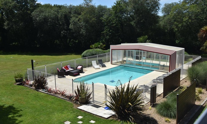 Saint-Thois House | Gite " L'Argoat" de la Garenne Des Renards en FINISTERE
