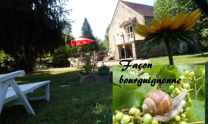 Magny House | Gite "La Méluzine" au bord de la rivière, Avallon, Vézelay, Morvan