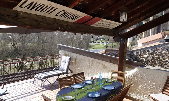 Lavoute-Chilhac Cottage | Gîte Lavoûte-Chilhac with terrace on the Allier, up to 4 people