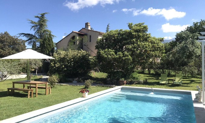 Bedoin Cottage | Gîte Lubéron in Bedoin at the foot of Mont Ventoux superb pool view Ventoux