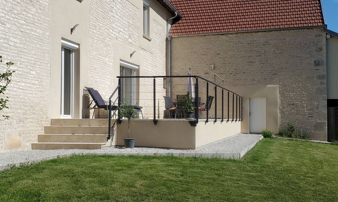Perrogney-les-Fontaines Cottage | Gite Perrogney-les-Fontaines, 2 bedrooms, 6 persons