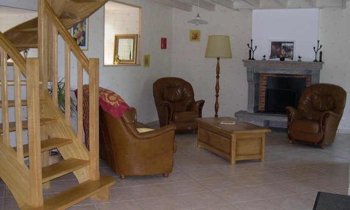 Saint-Pierre-du-Chemin House | Gite Pierre Rose