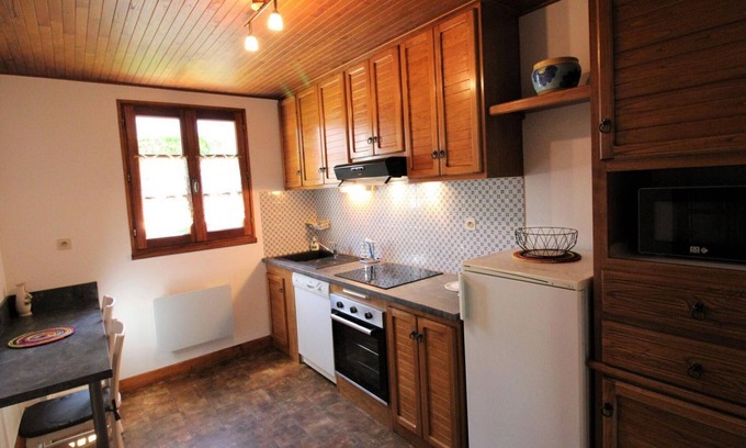 Saint-Illide Cottage | Gite Saint-Illide, 3 bedrooms, 6 persons