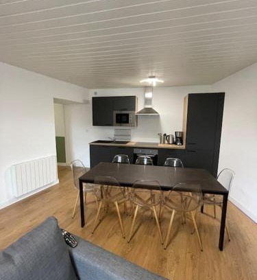 Saint-Pierre-de-Plesguen Apartment | Gite St Pierre - Tout confort et calme dans le centre ville