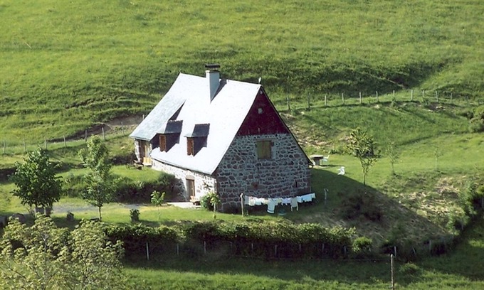 Thiezac Cottage | Gite Thiézac, 3 bedrooms, 6 persons