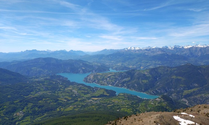 Montclar Ski Chalet | Gites de l'Aigle in the heart of the Montclar resort between lake and mountains!