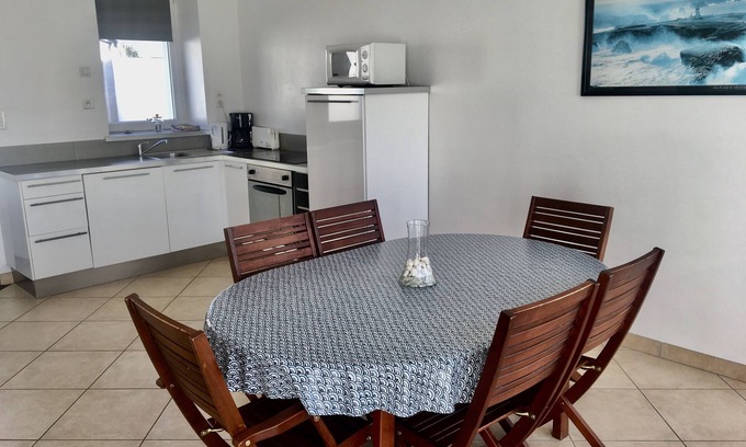 Riantec House | Gites Tout Confort Dans Longère à 2 pas des Plages et des Sites Touristiques