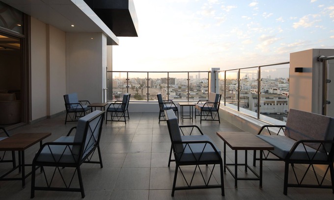 Hera Street Hotel | Gladiolus Hotel