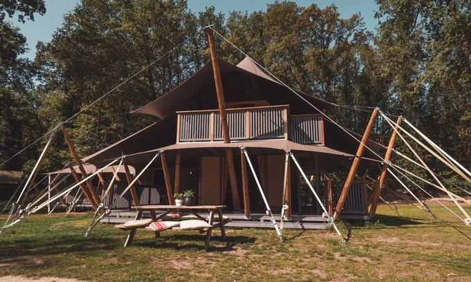 Uden House | Glamping 8-person Safari tent