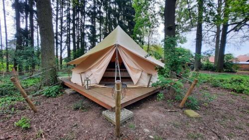 Bockhorn Other | Glamping im Wildgehege im 5 m Zelt