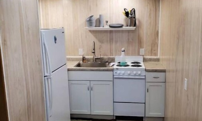 New Boston House | Glamping Near the river - 1 Bedroom Cabin