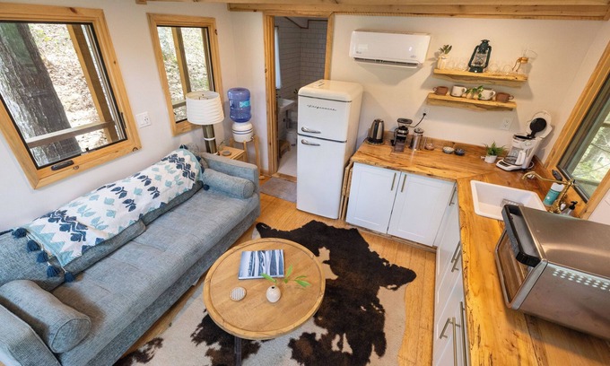 Rogers Cabin | Glaucomy`s Suite | 1 Bed & 1 Bath