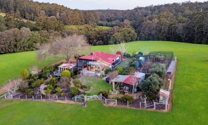 Collins House | Glauders Cottage Pemberton