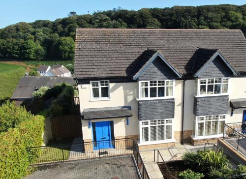Dunmore East House | Glen Ard Holiday Home No 1 by Trident Holiday Homes