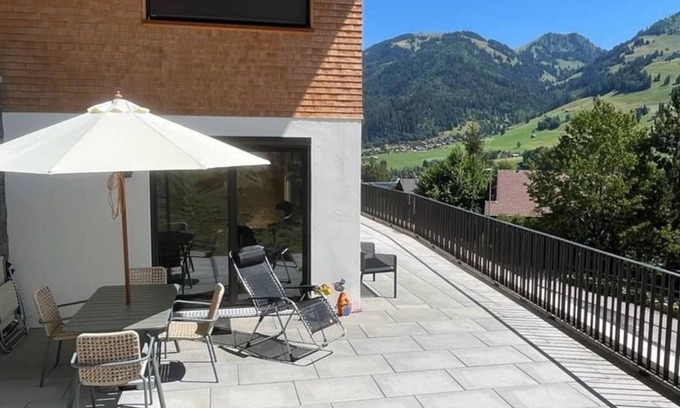 Zweisimmen Apartment | Gletscherhorn Sockelgeschoss Südwest by Interhome