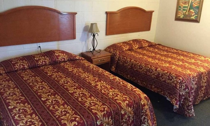 Fairview Hotel | Gloss Mountain Escape! Stay at Knights Inn Fairview! Pet-Friendly, Free Parking