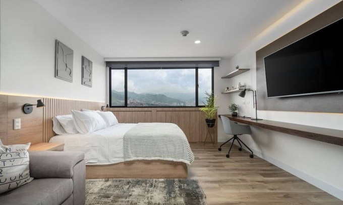 Guayabal Apartment | Go Living 1015 · Cozy Loft apt, kitchenette and AC with coworking