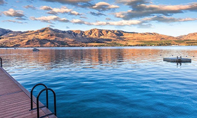 Chelan Resort | God's Country anyone ?