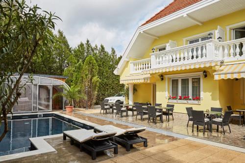 Balatonfured Bed & Breakfast | Gold House Pension