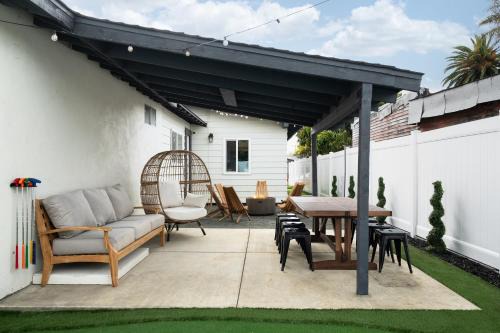 Shelltown House | *Golden Getaway* 5 Beds/8 Minutes to Downtown