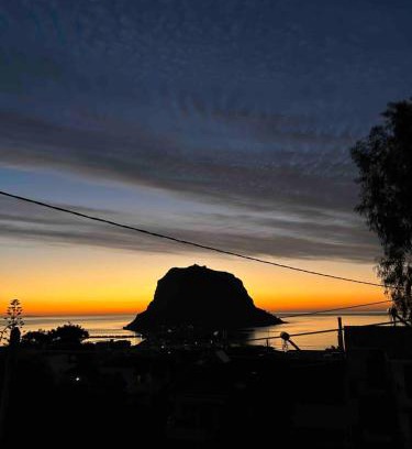 Monemvasia Apartment | Golden Hour